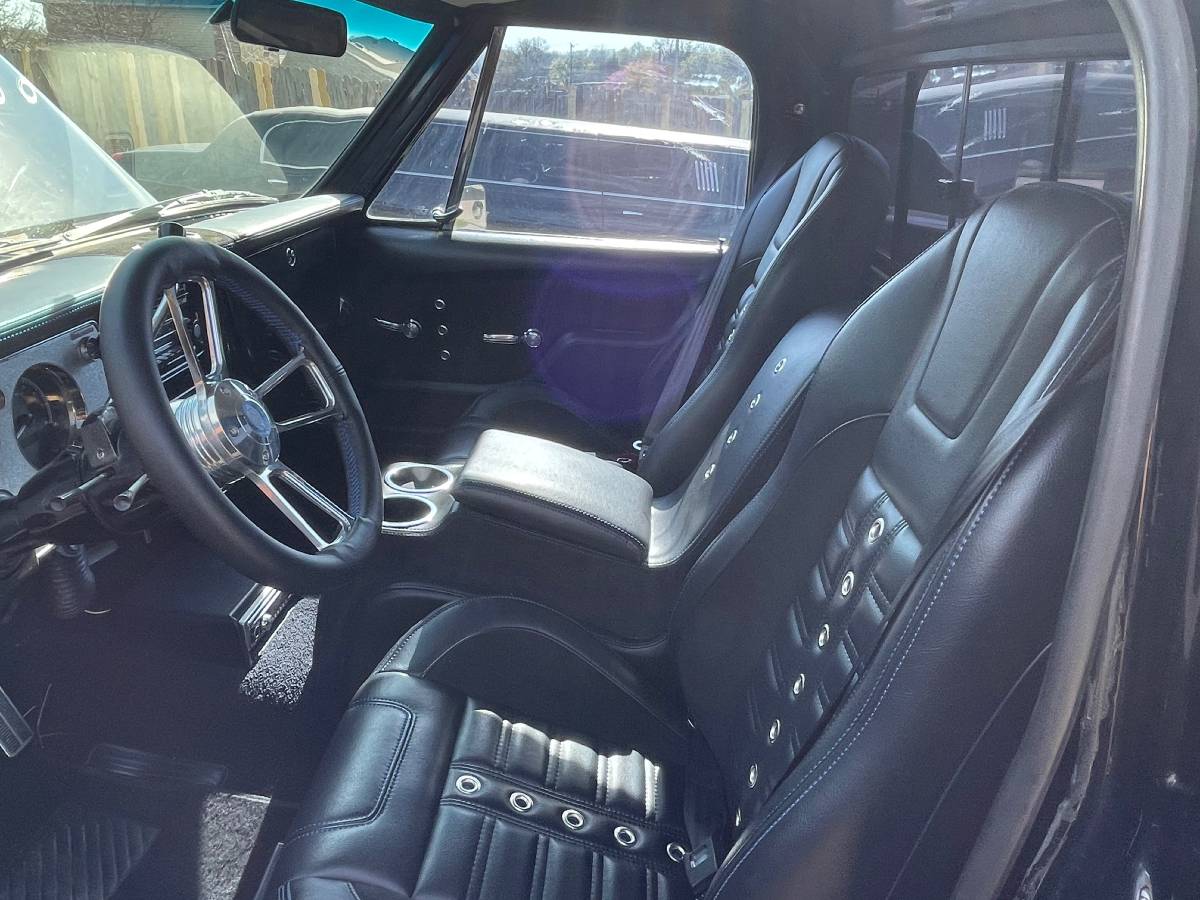 Chevrolet-cheyenne-c20-34-ton-1972-black
