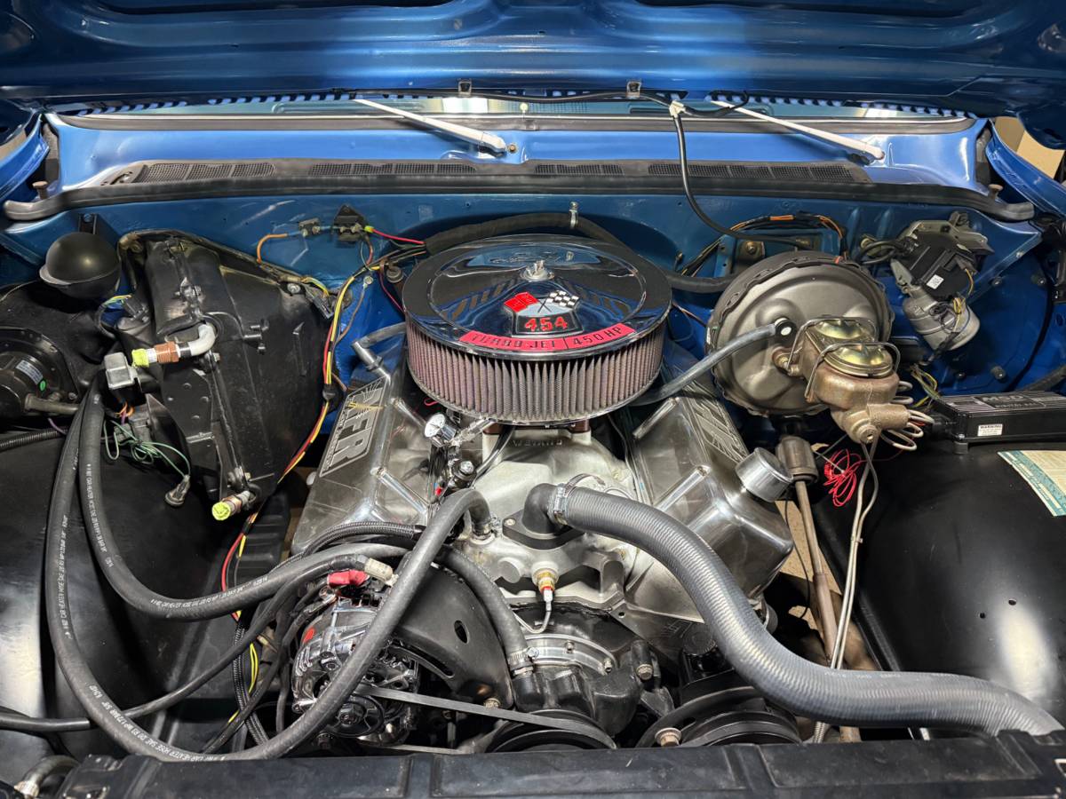 Chevrolet-cheyenne-super-c20-1973-custom-3