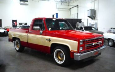 Chevrolet-ck-10-series-1983-red-1