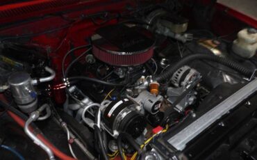 Chevrolet-ck-10-series-1983-red-15