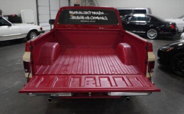 Chevrolet-ck-10-series-1983-red-16