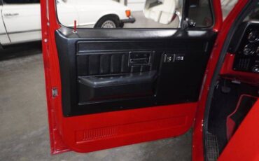 Chevrolet-ck-10-series-1983-red-18