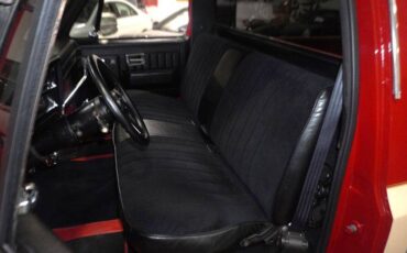 Chevrolet-ck-10-series-1983-red-19
