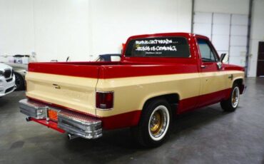 Chevrolet-ck-10-series-1983-red-2