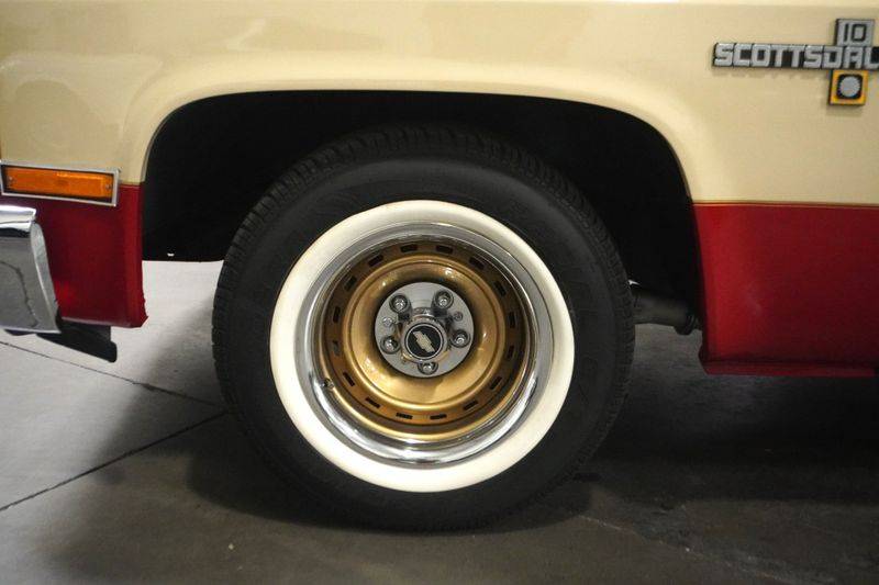 Chevrolet-ck-10-series-1983-red-6