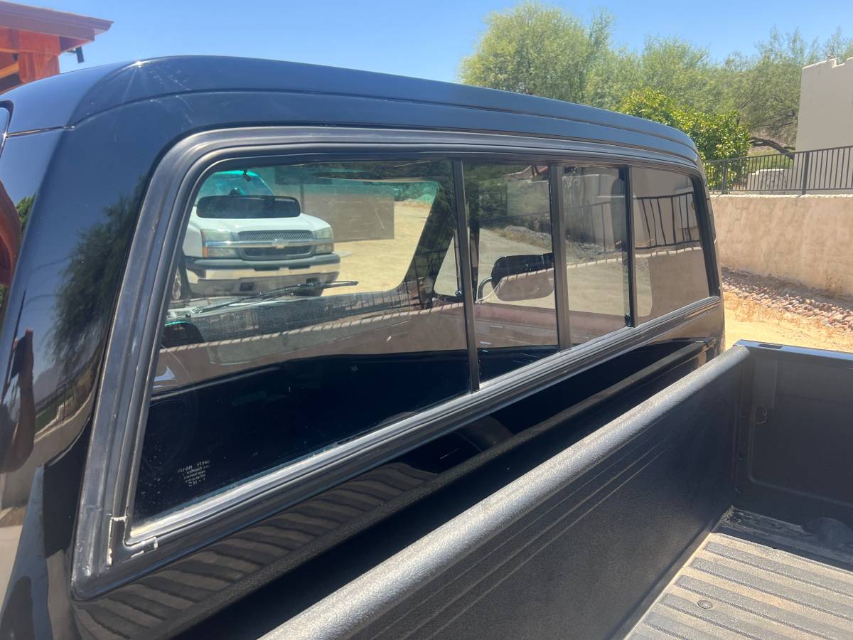 Chevrolet-ck-pickup-12-ton-nominal-1985-black-15