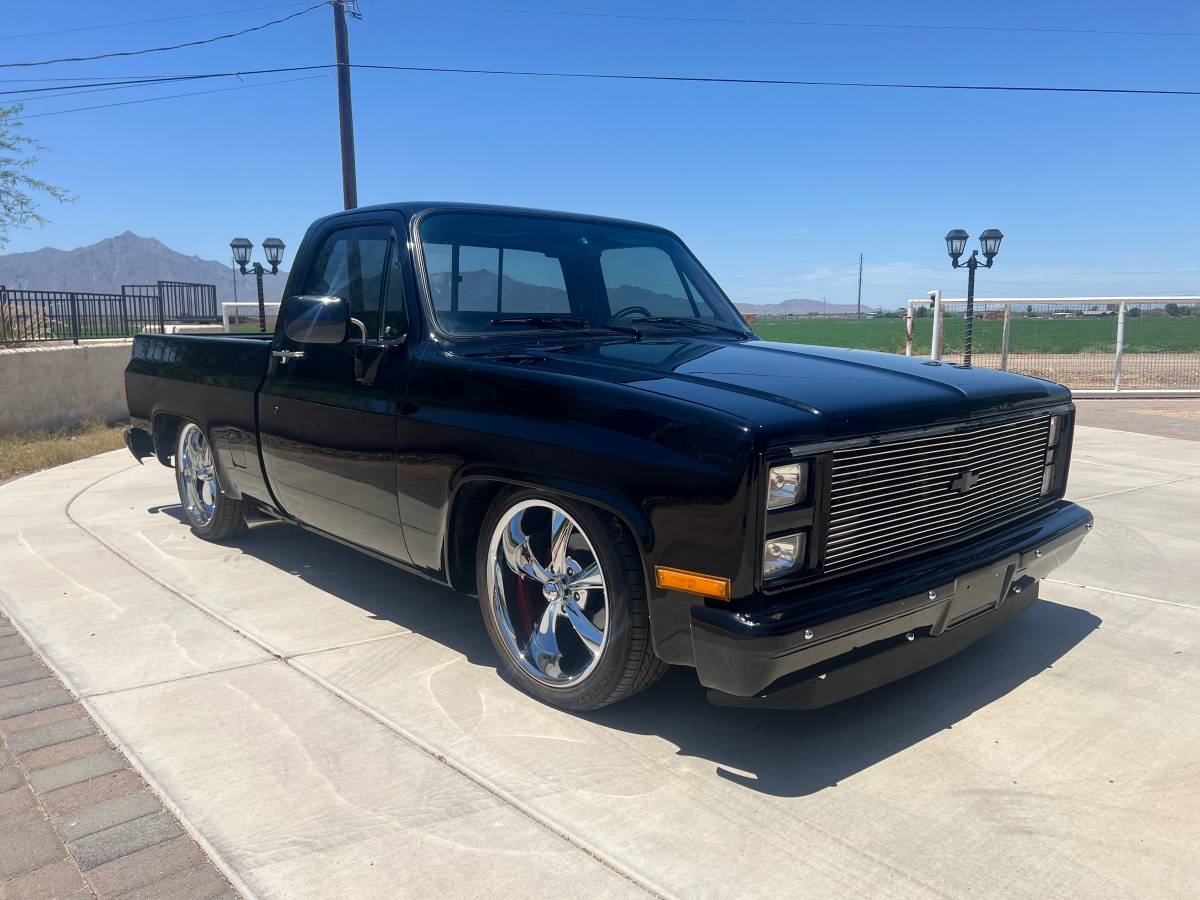 Chevrolet-ck-pickup-12-ton-nominal-1985-black-18