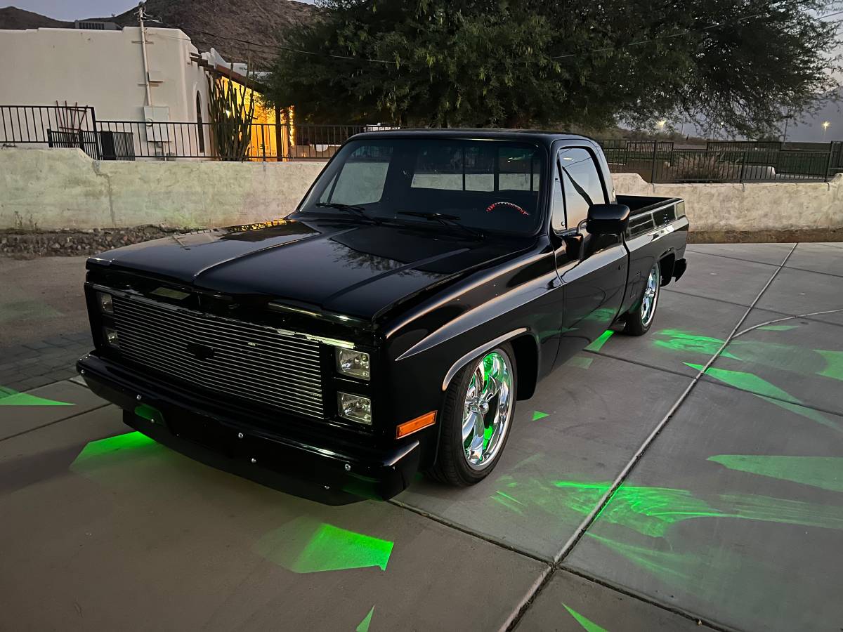 Chevrolet-ck-pickup-12-ton-nominal-1985-black-19