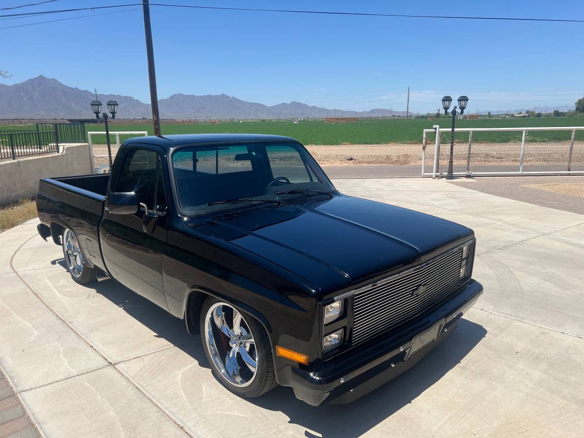 Chevrolet-ck-pickup-12-ton-nominal-1985-black-5