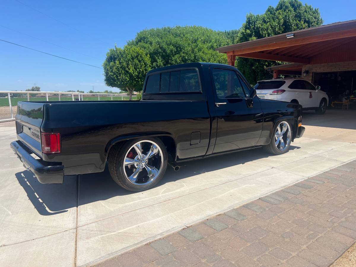 Chevrolet-ck-pickup-12-ton-nominal-1985-black-6