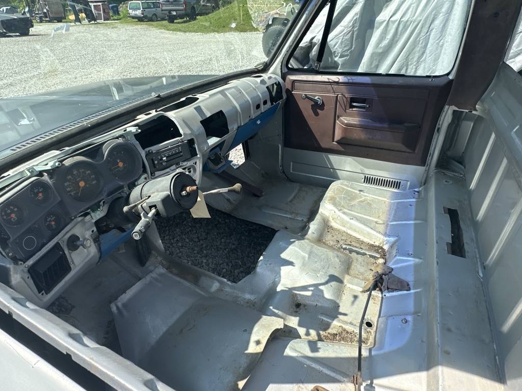Chevrolet-ck-pickup-12-ton-nominal-1986-2
