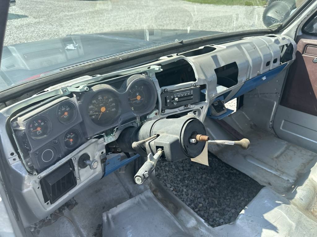 Chevrolet-ck-pickup-12-ton-nominal-1986-21