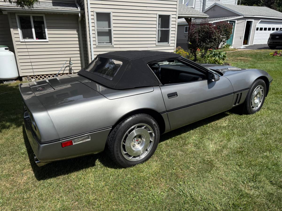 Chevrolet-convertible-1986-grey-4