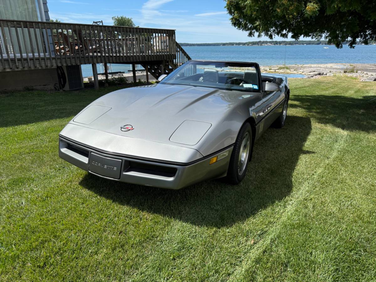 Chevrolet-convertible-1986-grey