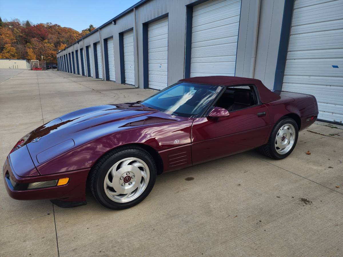 Chevrolet-corevtte-convertible-40th-1993-21