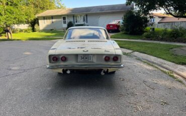 Chevrolet-corvair-1966-yellow-5