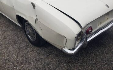 Chevrolet-corvair-1967-white-6