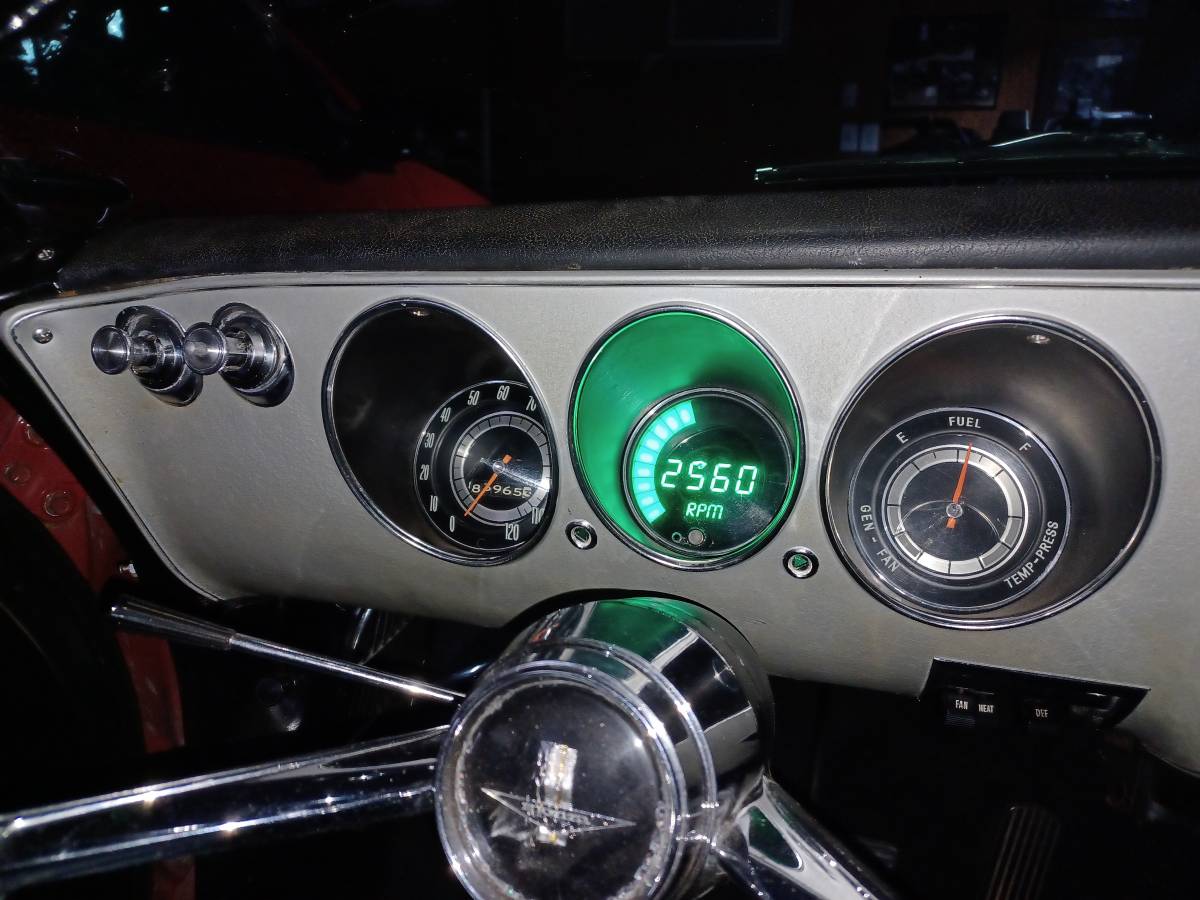 Chevrolet-corvair-monza-1965-red-4