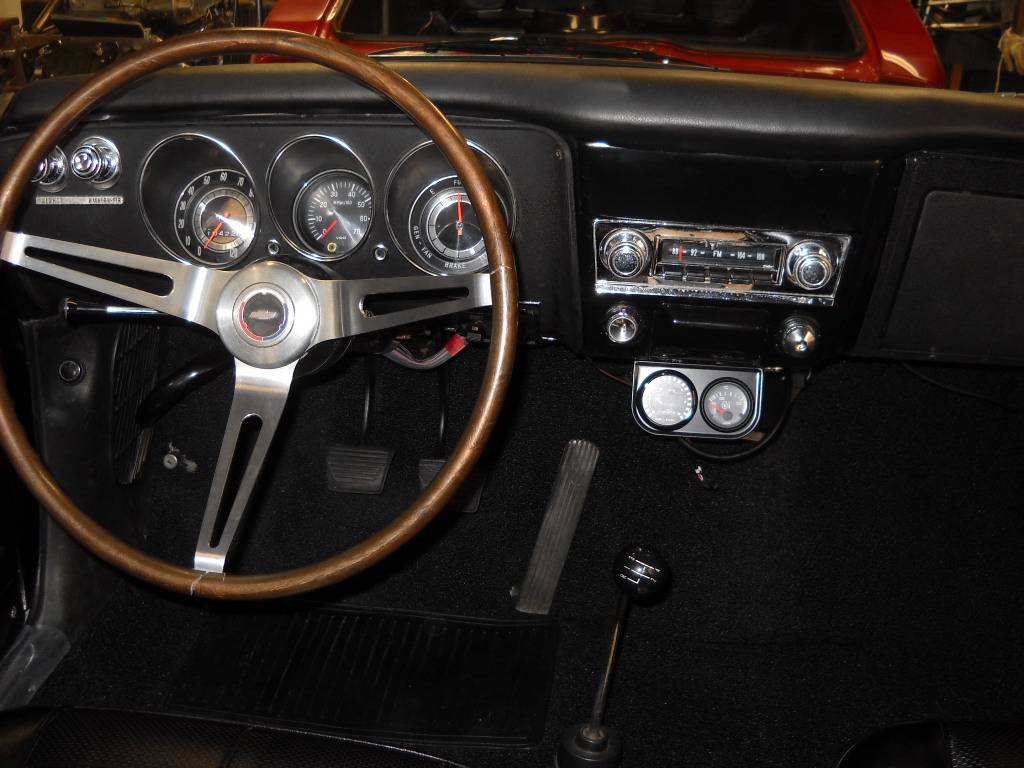 Chevrolet-corvair-monza-1968-grey-9