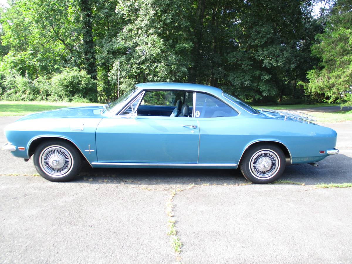 Chevrolet-corvair-monza-sport-coupe-1969-blue-2