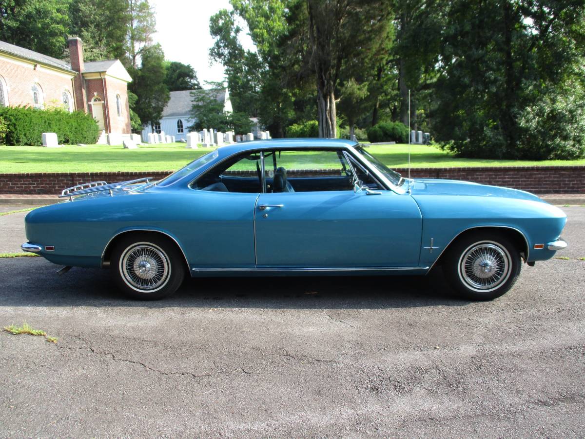 Chevrolet-corvair-monza-sport-coupe-1969-blue-7