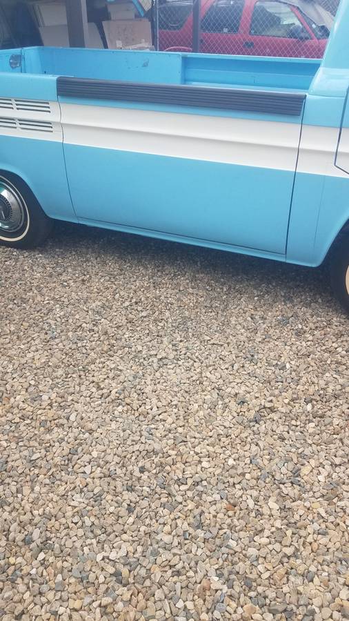 Chevrolet-corvair-truck-1964-blue-10