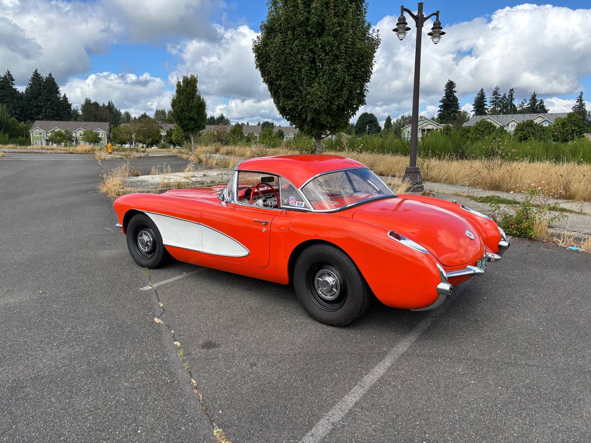 Chevrolet-corvette-1956-11