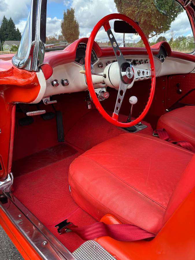 Chevrolet-corvette-1956-15