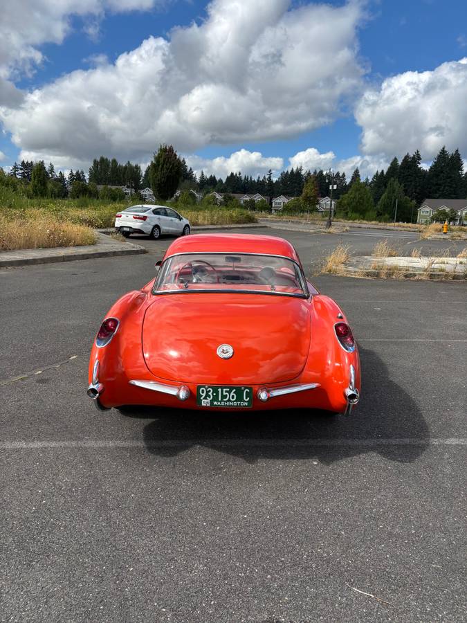 Chevrolet-corvette-1956-18