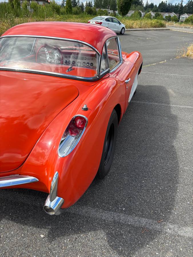 Chevrolet-corvette-1956-5