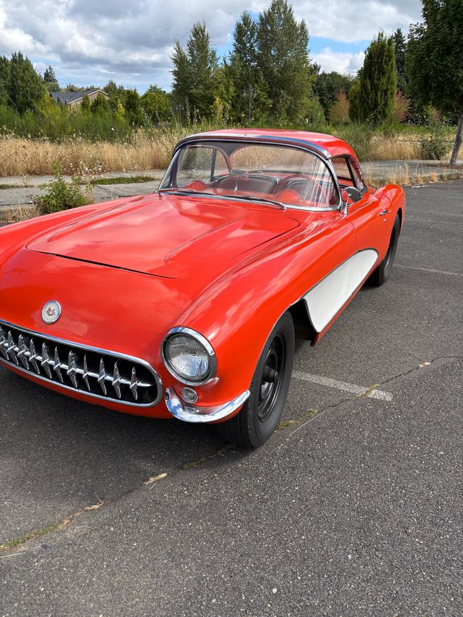 Chevrolet-corvette-1956-7