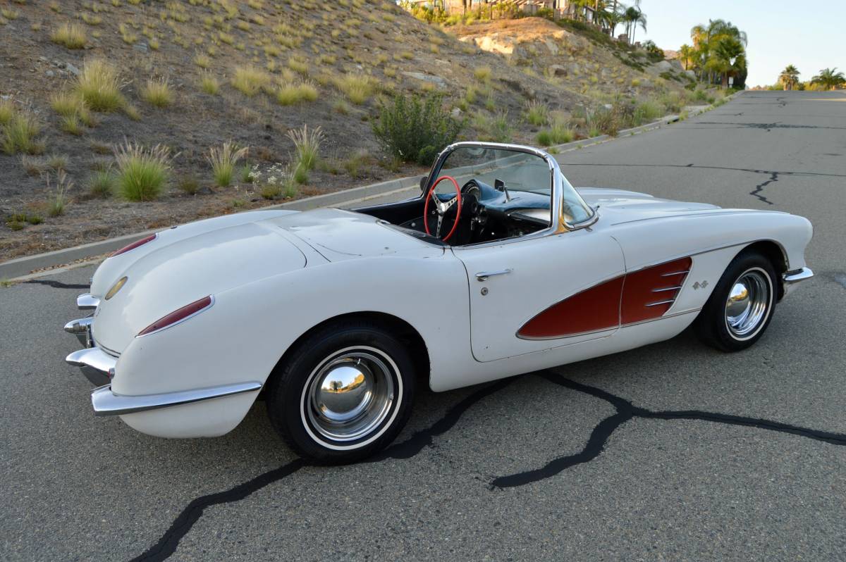 Chevrolet-corvette-1959-11