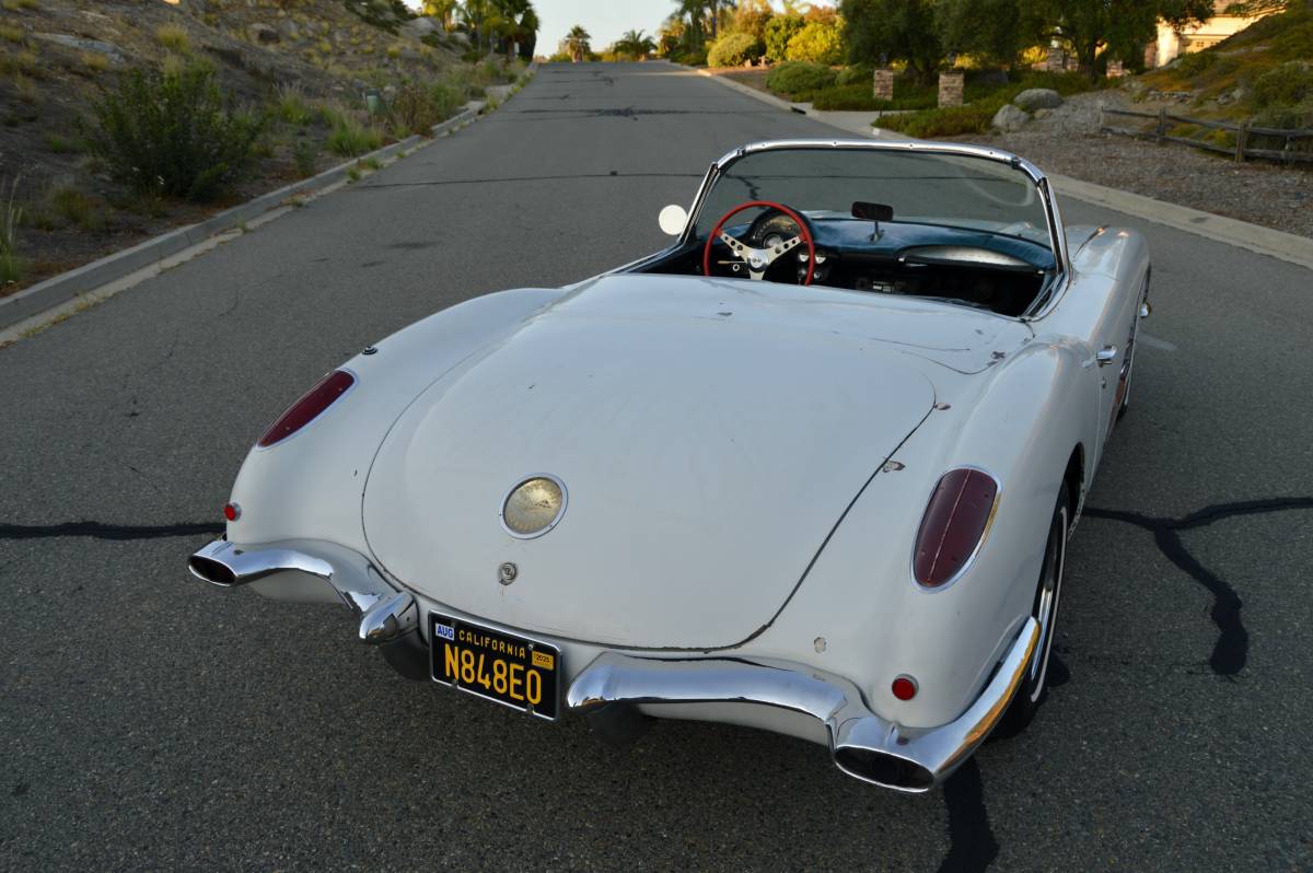 Chevrolet-corvette-1959-12