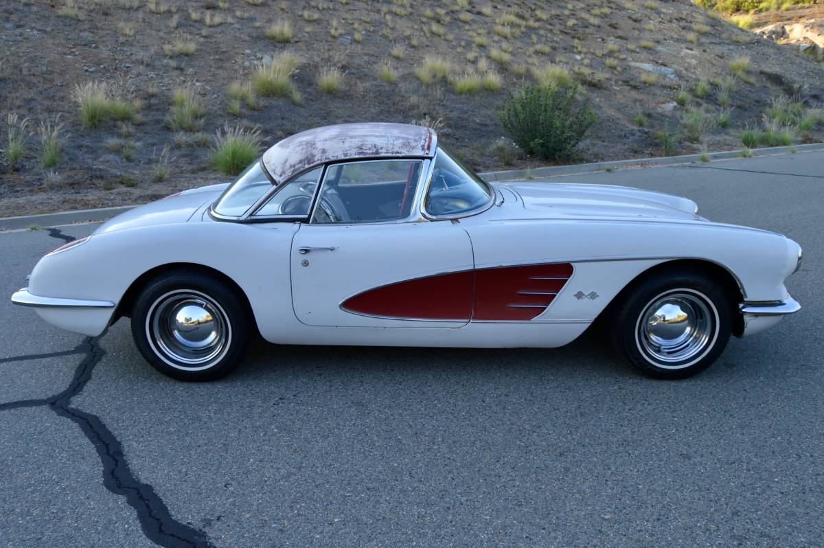 Chevrolet-corvette-1959-14