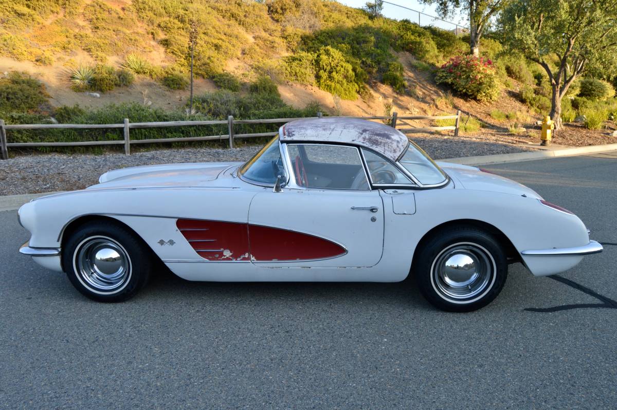 Chevrolet-corvette-1959-16