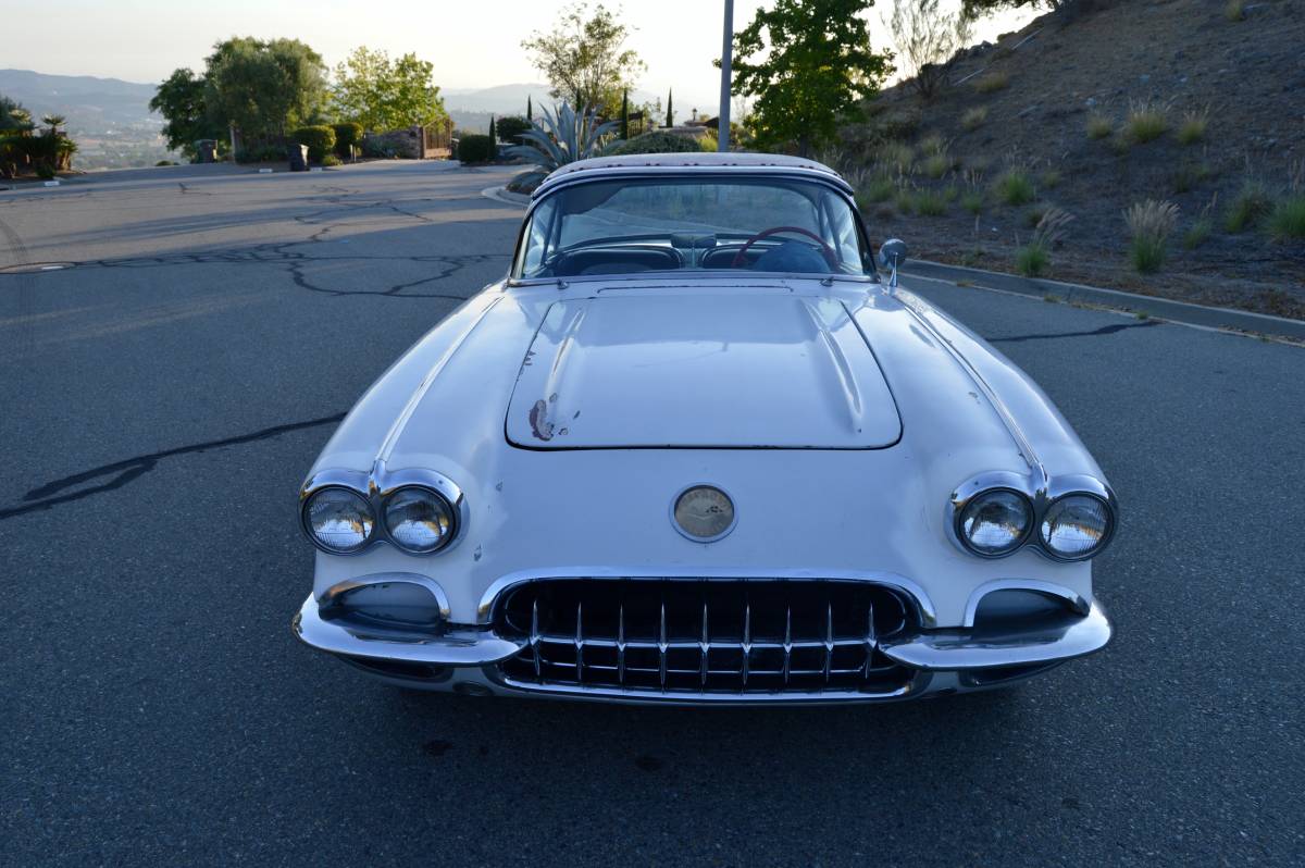 Chevrolet-corvette-1959-8