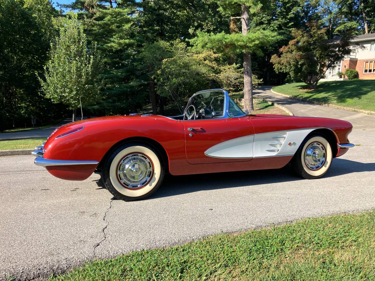 Chevrolet-corvette-1960-custom-1