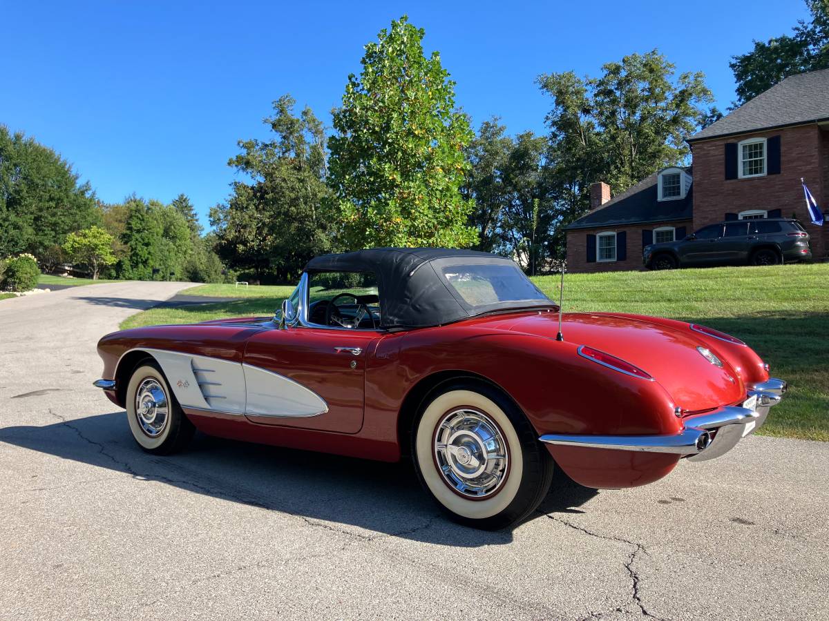 Chevrolet-corvette-1960-custom-13