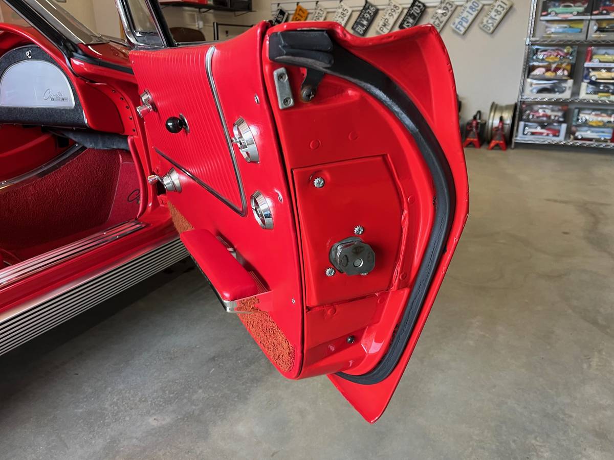 Chevrolet-corvette-1963-red-14