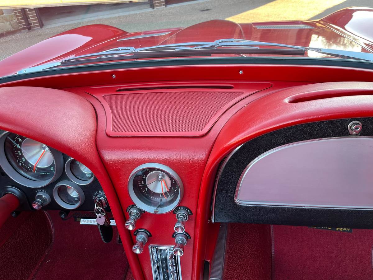 Chevrolet-corvette-1963-red-4