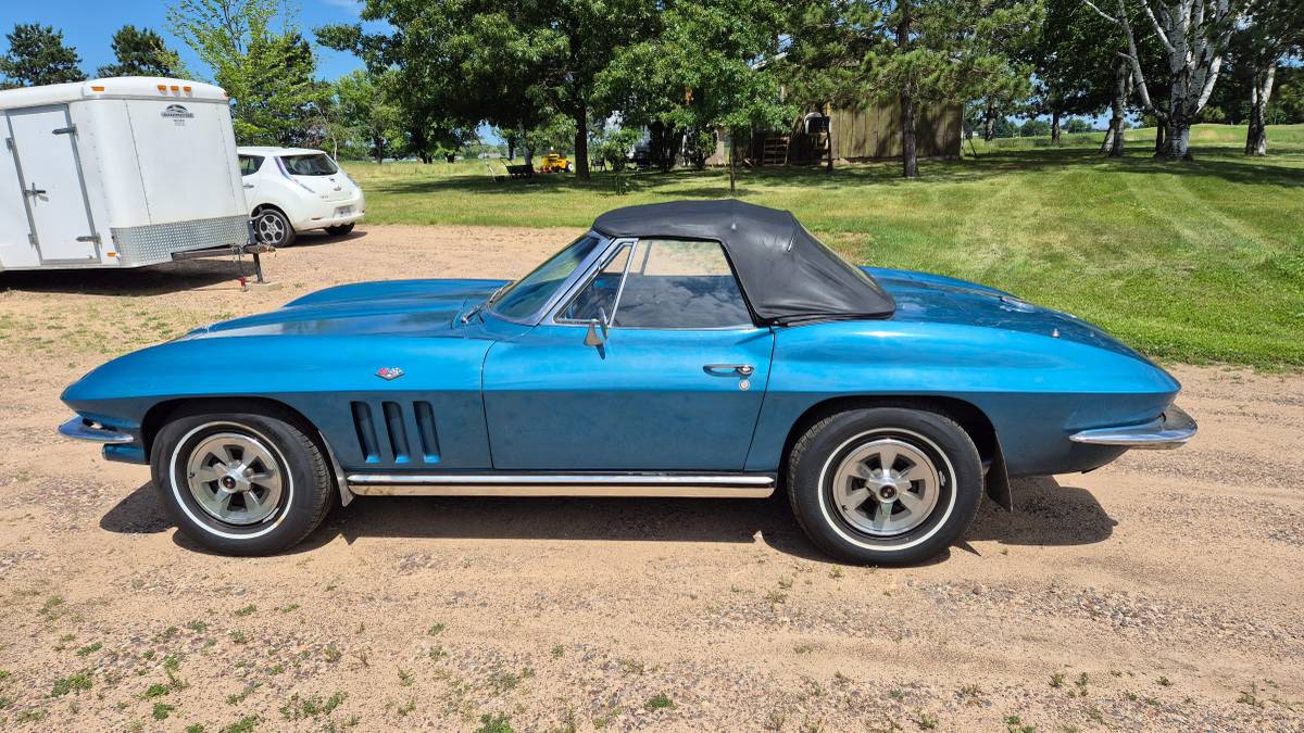 Chevrolet-corvette-1965-6