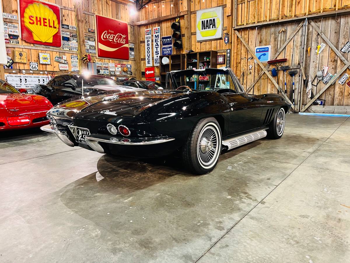 Chevrolet-corvette-1965-black-31