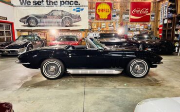 Chevrolet-corvette-1965-black-4