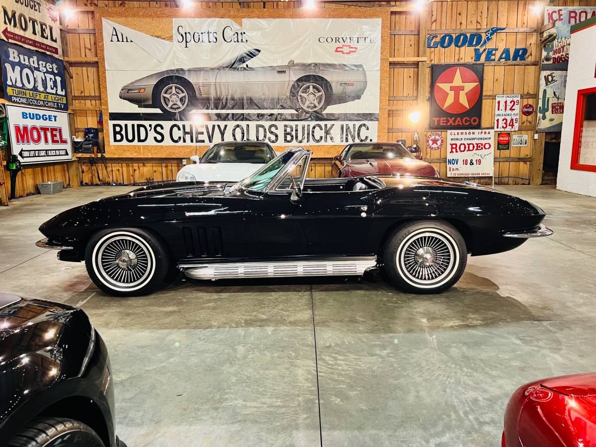 Chevrolet-corvette-1965-black-49