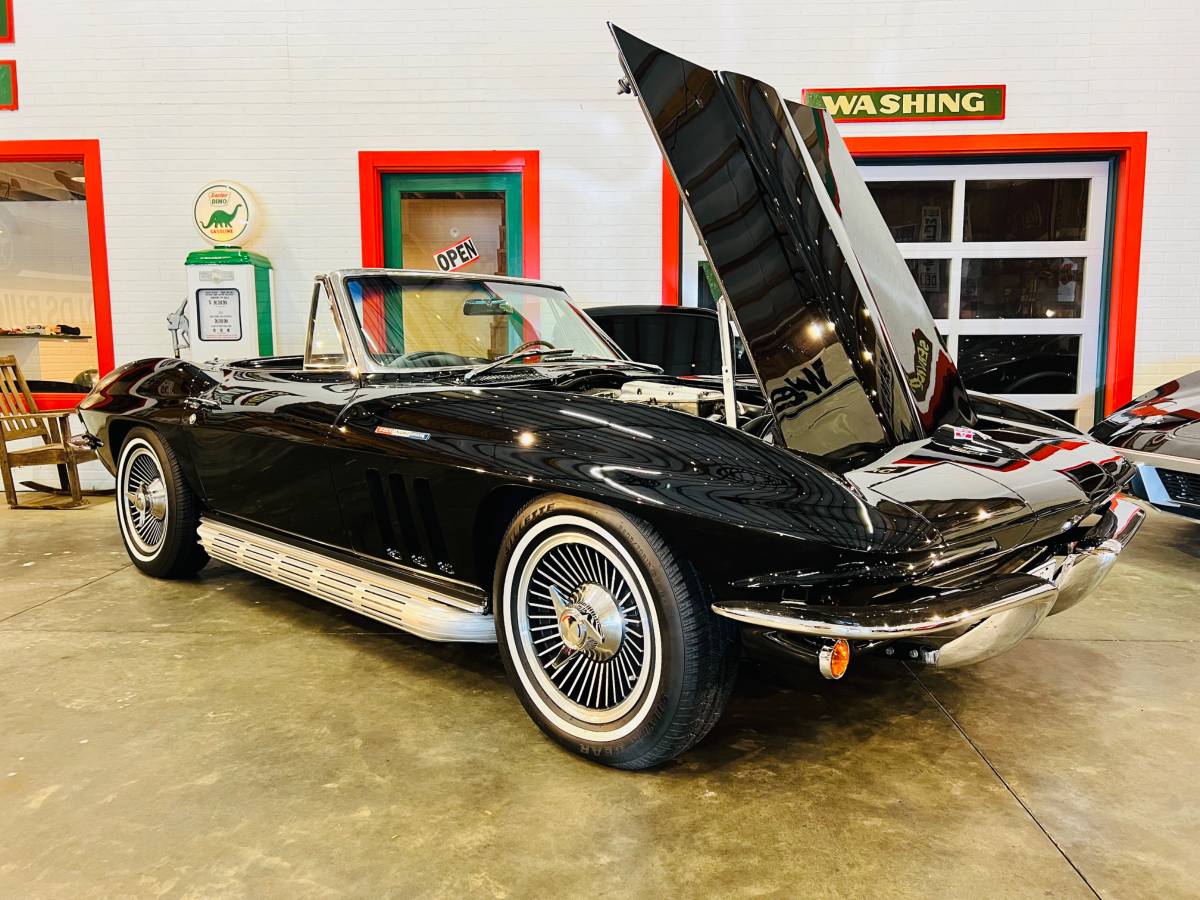 Chevrolet-corvette-1965-black-67