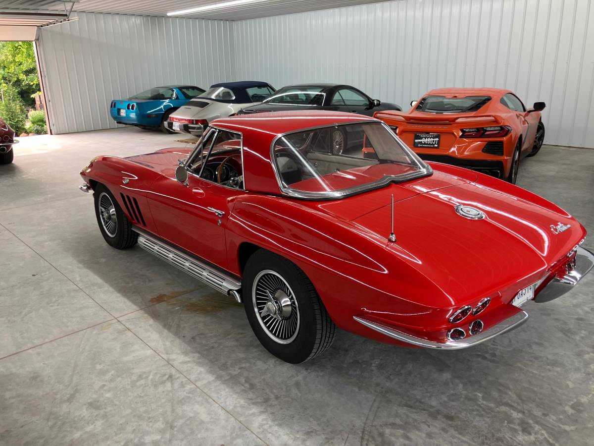 Chevrolet-corvette-1965-red-11