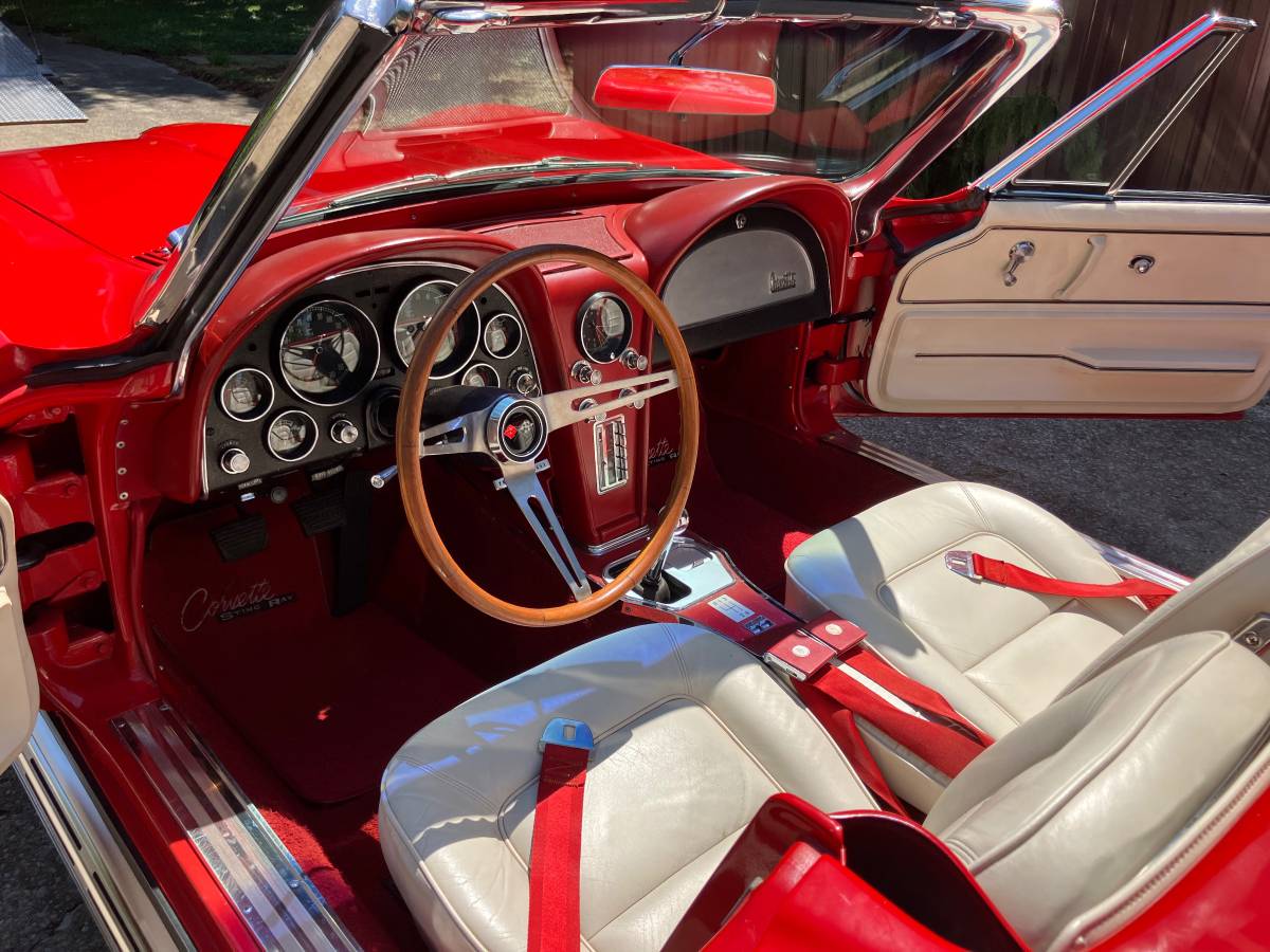 Chevrolet-corvette-1965-red-6