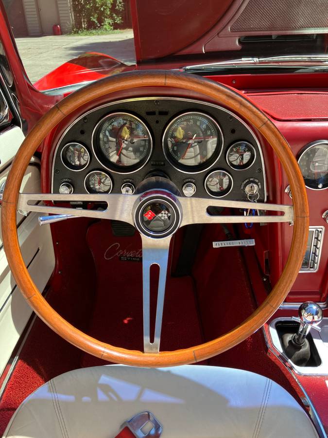 Chevrolet-corvette-1965-red-9