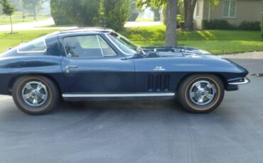 Chevrolet-corvette-1966-blue-10