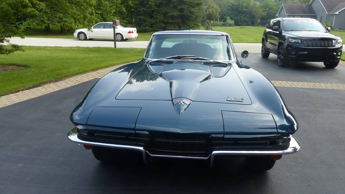 Chevrolet-corvette-1966-blue-11